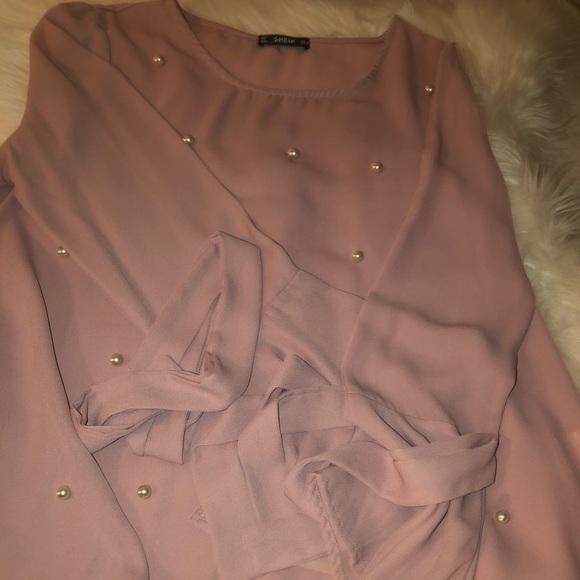 Woman’s Pearl studded dress shirt size M - Picture 3 of 3